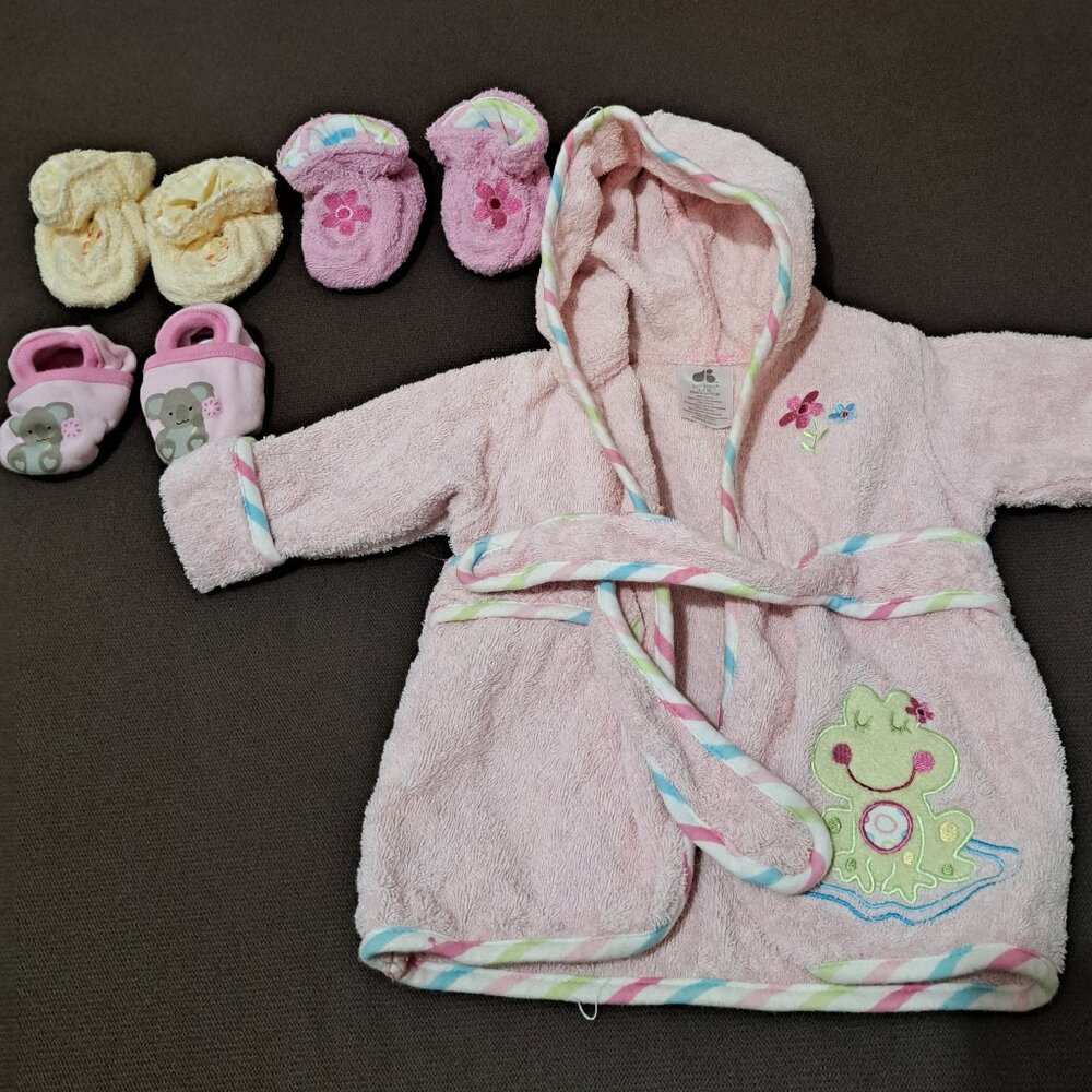 Bath Robe and Slipper Sock Set